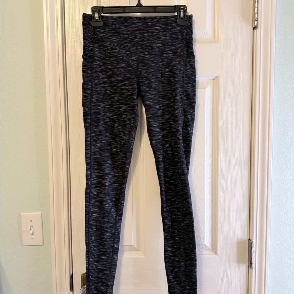 Kyodan Black and Gray Leggings Size Small